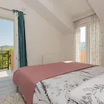 Awesome In With Jacuzzi Holiday home Ruzic