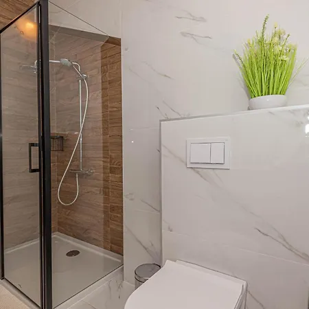 Ferienhaus Awesome In With Jacuzzi *