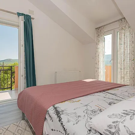 Lovely Home In Ruzic With Sauna Dom wakacyjny Ruzic