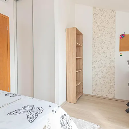 Awesome In With Jacuzzi * Ruzic