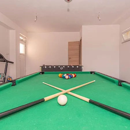 Awesome In With Jacuzzi Ferienhaus Ruzic