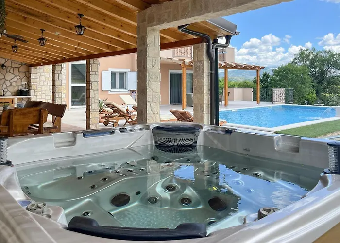 Ferienhaus Awesome In With Jacuzzi