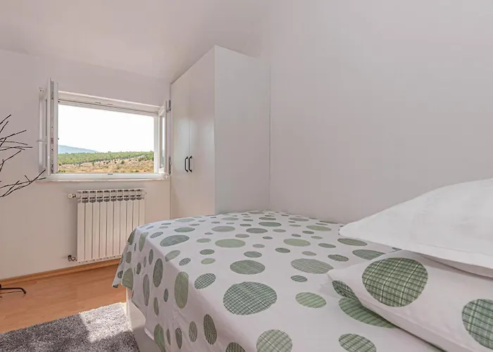 Awesome In With Jacuzzi Vakantiehuis