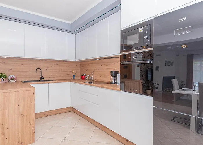 Vakantiehuis Awesome In With Jacuzzi *